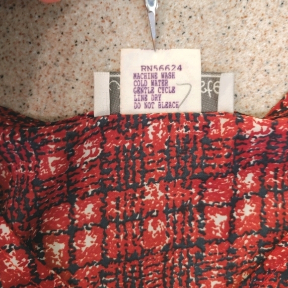 Anna Kriste V-Neck Plaid Blouse Long Sleeves Plunging Vneck Button Down Front - Picture 8 of 9